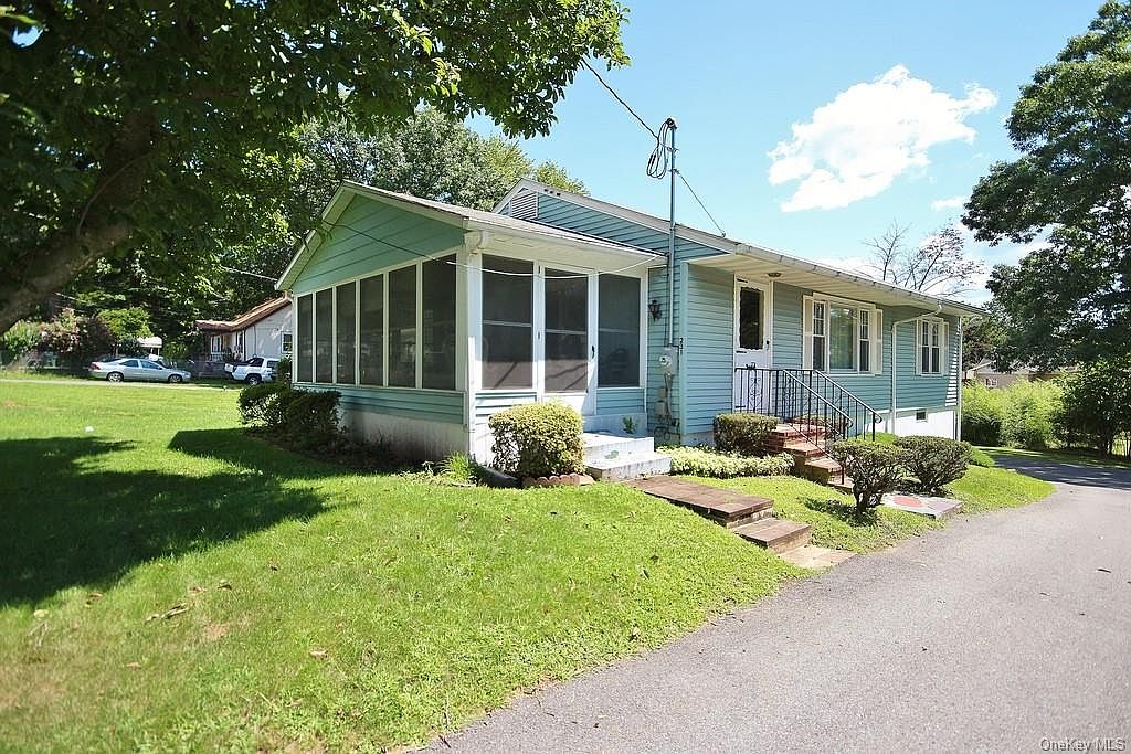 231 Commonwealth Ave, Middletown, NY 10940 Zillow