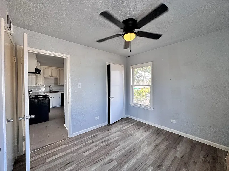 3120 Santa Fe St #12 — Photo 7