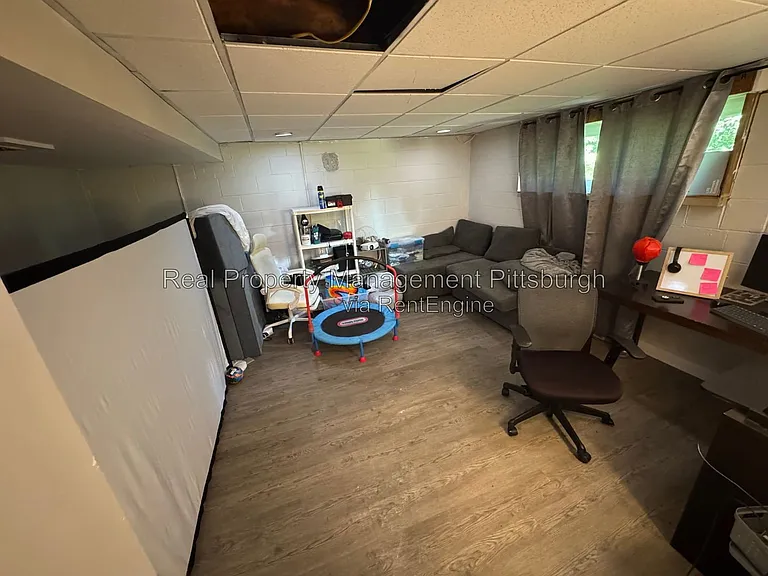 90 Walker Rd — Photo 11