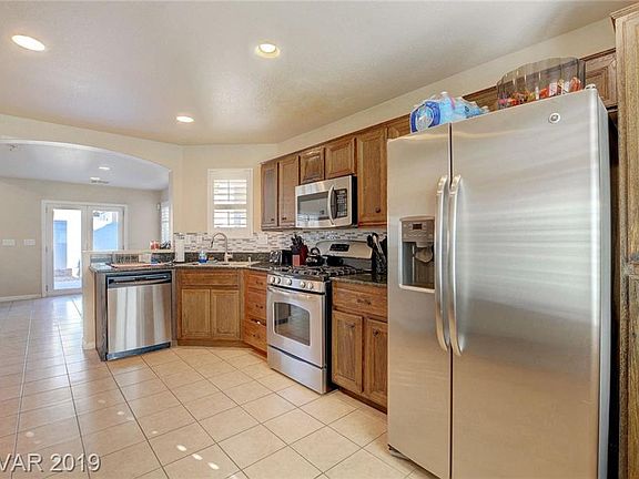 4th image of 5894 W Agate Ave