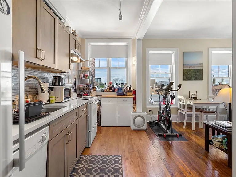 91 Perkins St #7 — Photo 8