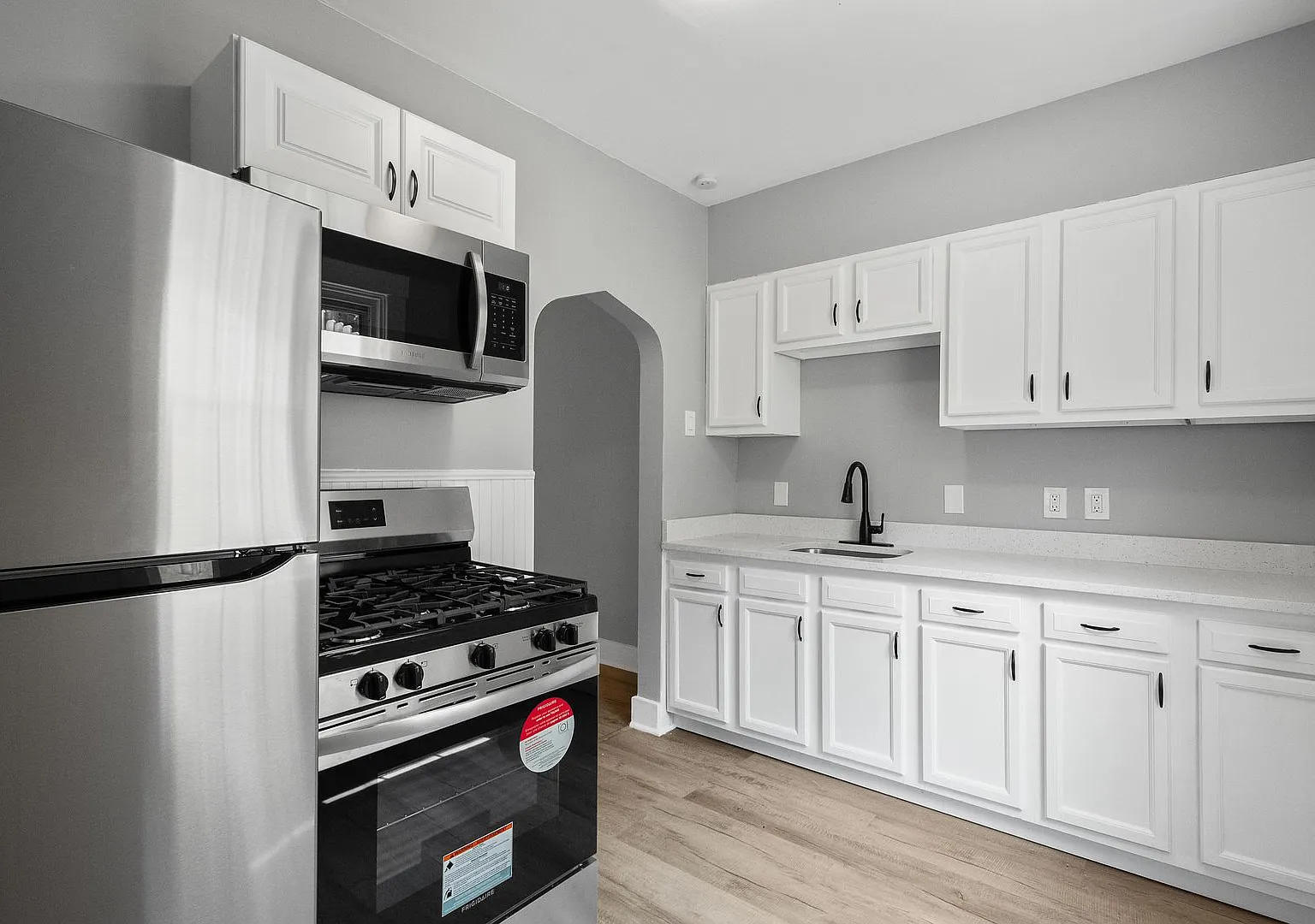Stunning 2 bedroom home in Carrick available October 1st! — Photo 1