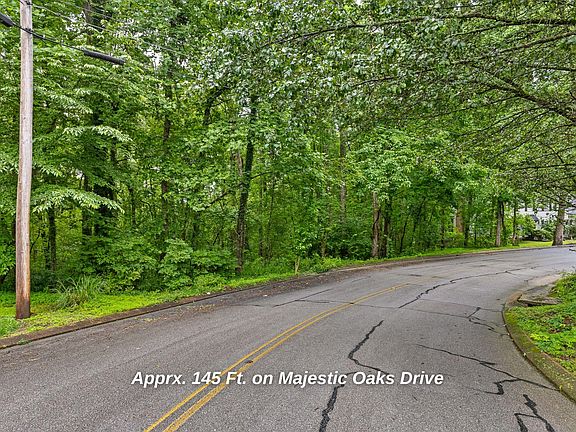 3rd image of Majestic Oaks Dr