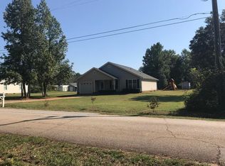 16 Thurston Rd, Taylors, SC 29687