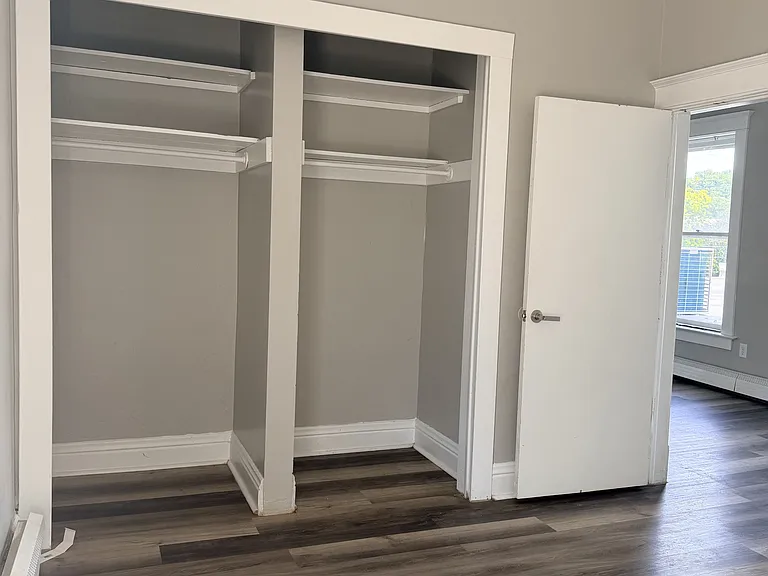 822 E River Dr #2 — Photo 11