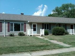606 Fairlawn Dr, Urbana, IL 61801