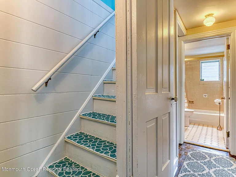 87 Embury Ave — Photo 24