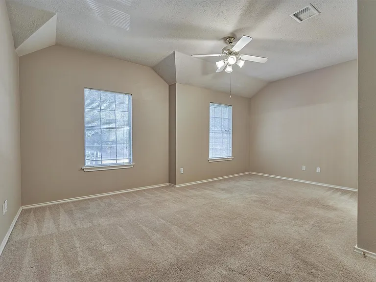 231 Blushwood Pl — Photo 17