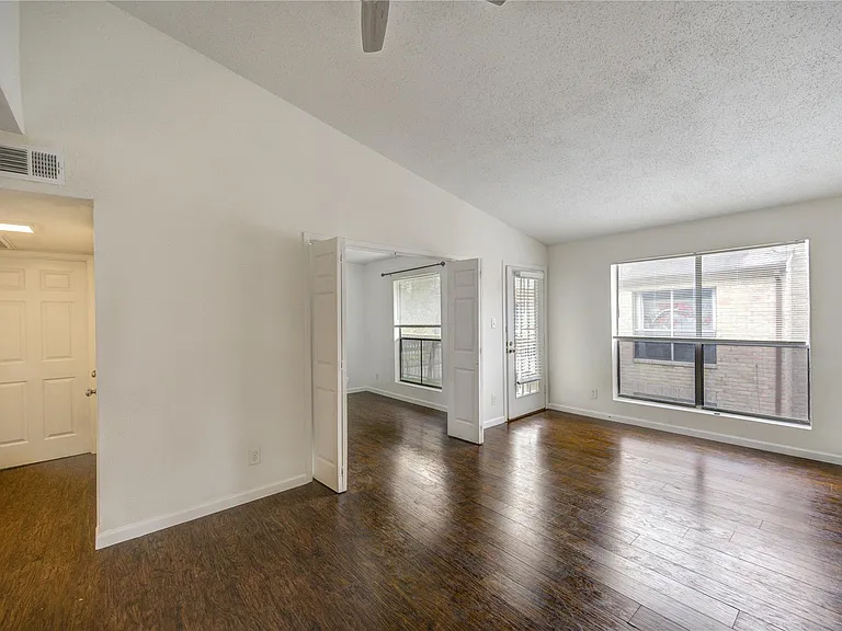 2120 Wilcrest Dr #226 — Photo 14