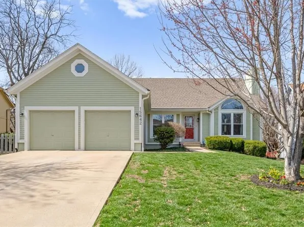 15642 Riley St, Overland Park, KS 66223