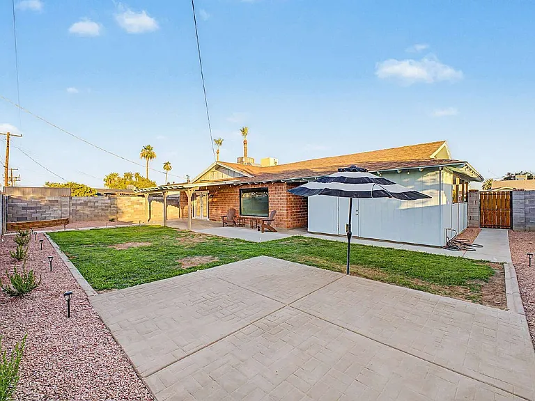 8436 E Cambridge Ave — Photo 37