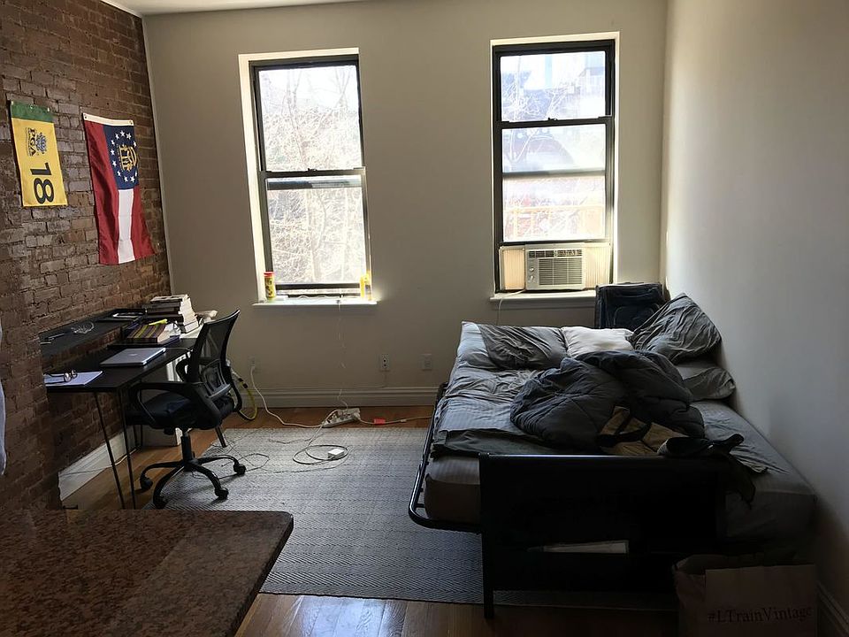 1st image of 7 Saint Marks Pl APT 17