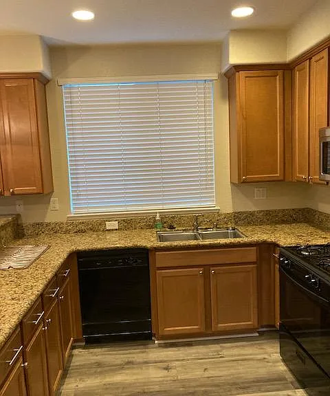 2580 W El Camino Ave — Photo 7