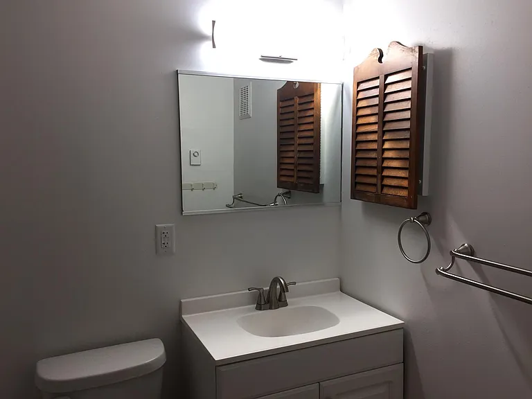 4236 W Pine Blvd — Photo 5