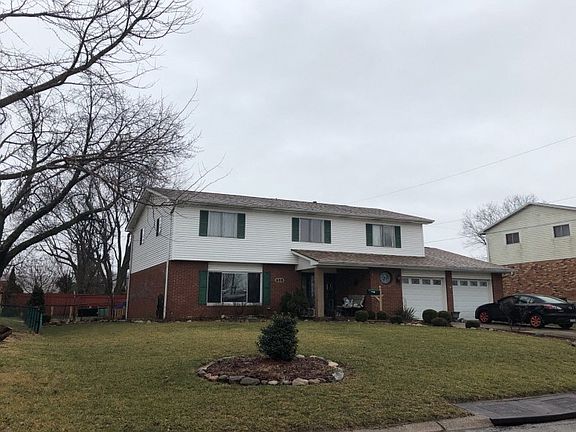 3rd image of 608 Crestmont Dr