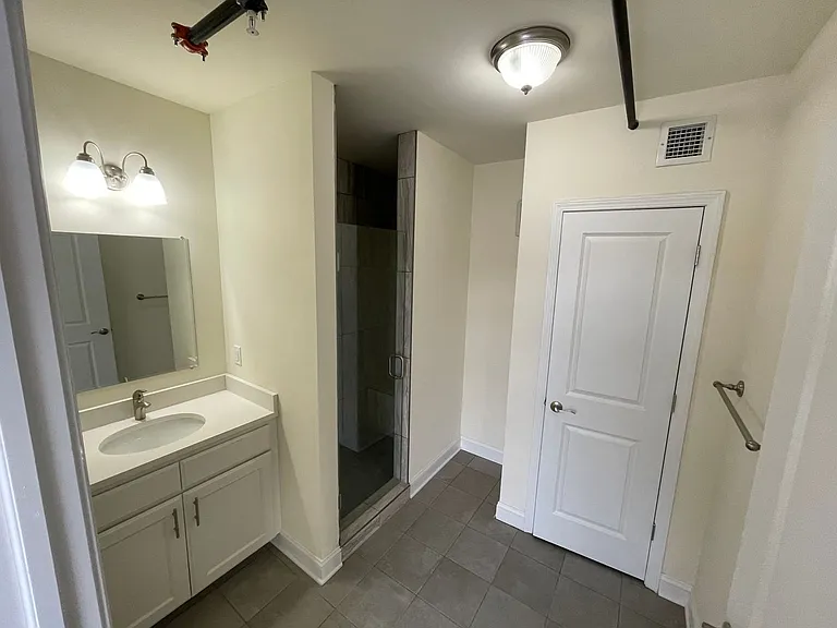 883 Broadway — Photo 17