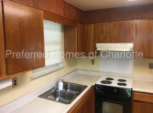 4028 Whipple Pl, Charlotte, NC 28215