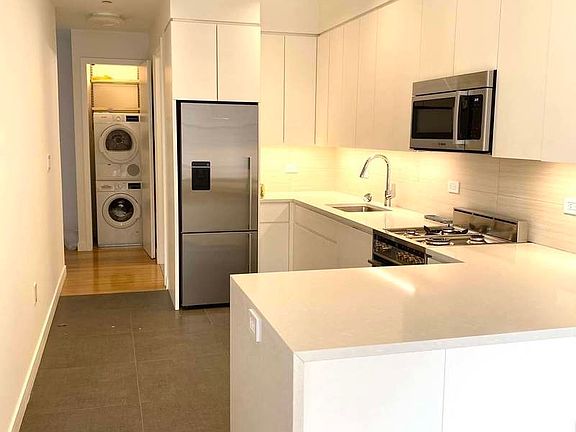 5th image of 341 W 11th St APT 5B