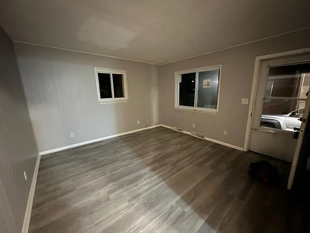 1263 Anna Ave — Photo 4