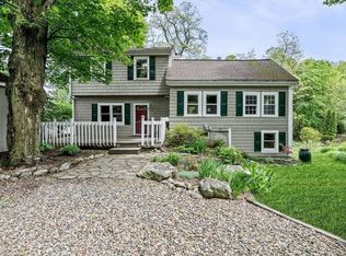 5 Emery Ct, Stoneham, MA 02180