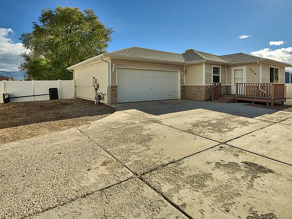 2nd image of 3079 Canyon Land Dr