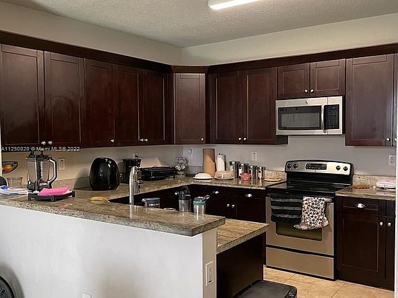 5th image of 8162 NW 115th Ct #8162