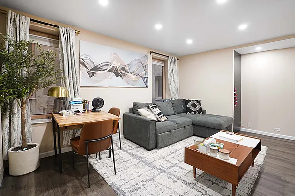 Rented by Keller Williams NYC | media 20