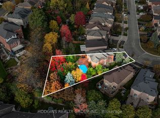 2286 Yorktown Cir, Mississauga, ON L5M5Y1