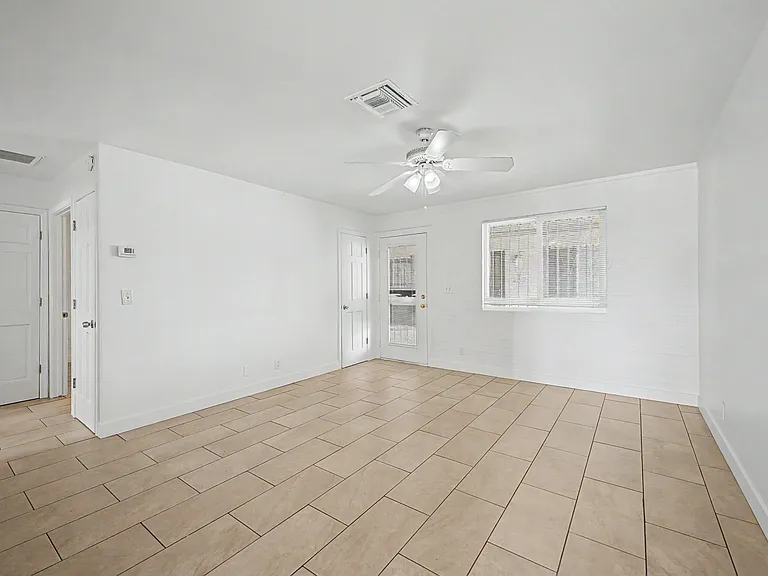 1408 W Becker Ln #1 — Photo 7