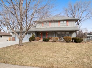 4807 Dakota Dr, West Des Moines, IA 50265