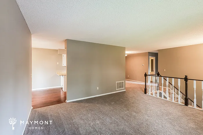 3 bed, 1.5 bath, 1561 sqft, $2,200 — Photo 4
