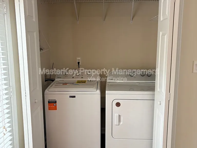 208 Pointe Crest Ct — Photo 8