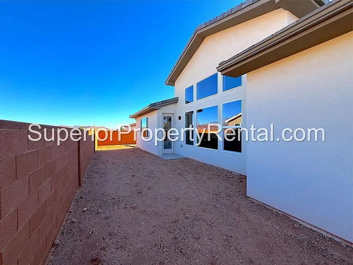 623 S 230 W — Photo 13