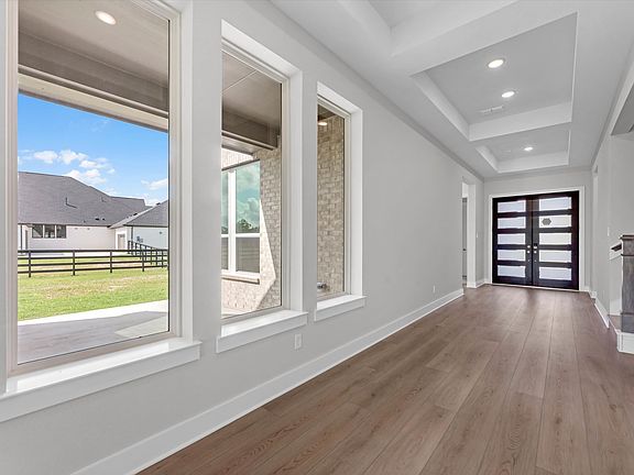 22 Woodland Creek Court