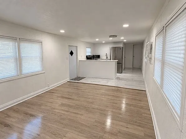 5022 Habersham Ln, Tampa, FL 33619