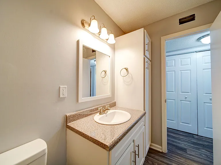 Timbercreek Apartments — Photo 6