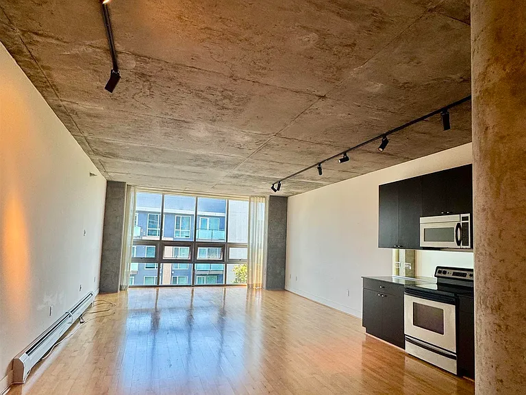 311 Oak St #804 — Photo 5