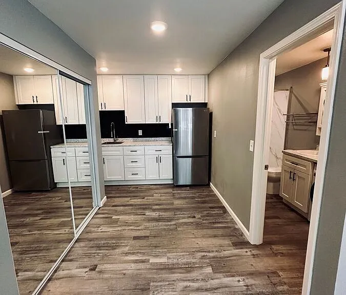 140 College Dr #3 — Photo 2