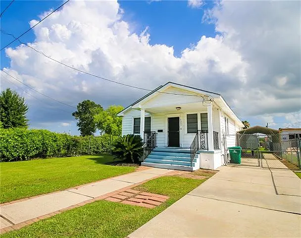 3 bed, 1.0 bath, 1200 sqft, $1,500 — Photo 2