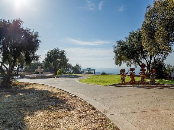 5th image of 1980 Redwood Hill Court