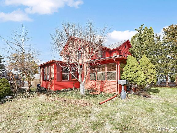 3rd image of 134 East Main Street