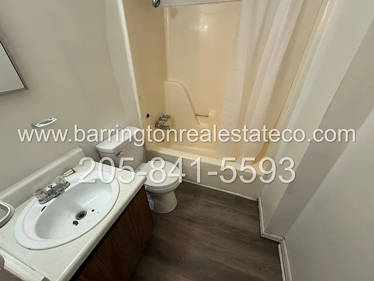 1120 Hall St #C — Photo 4