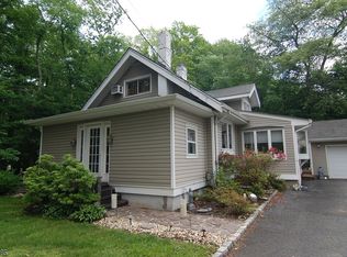 17 Mead St, Berkeley Heights, NJ 07922