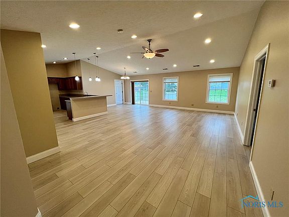 3rd image of 206 N Woodwind Dr