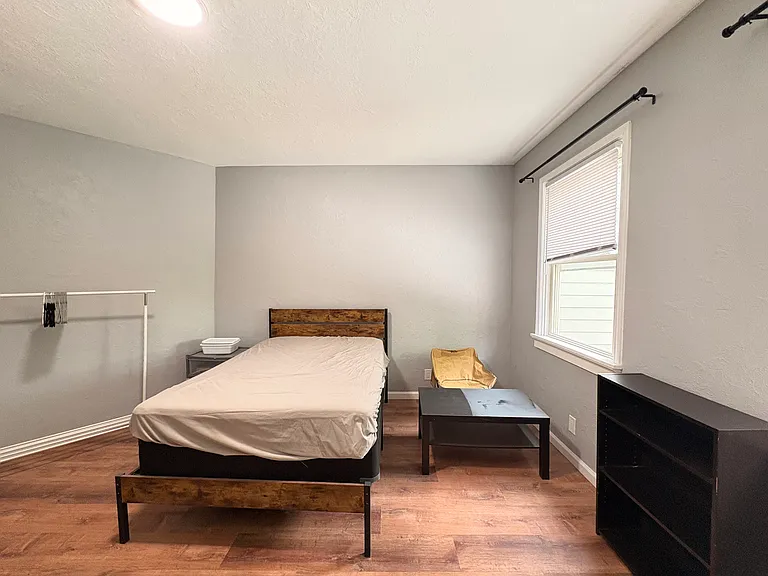 3215 Dawson St #1 — Photo 36