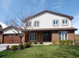 2656 N Haddow Ave, Arlington Heights, IL 60004