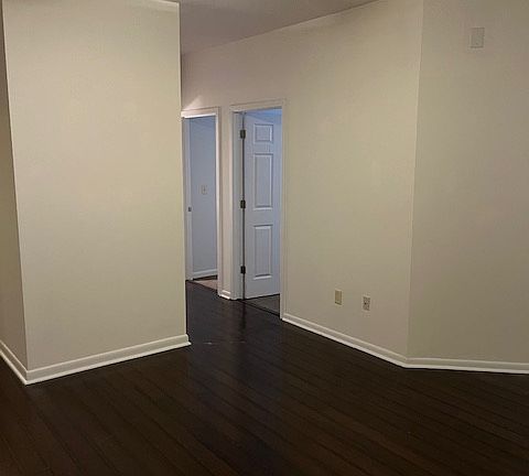 4th image of 2 Percy St APT N