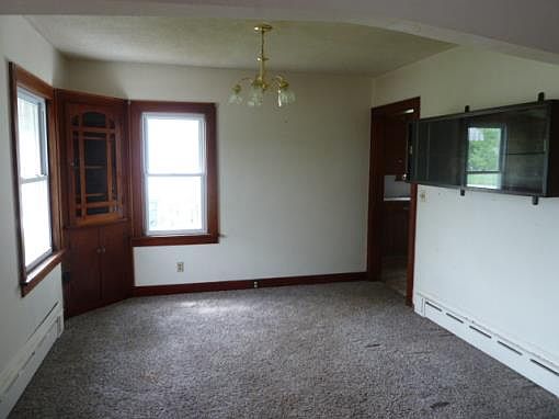 5th image of 324 25th Ave N