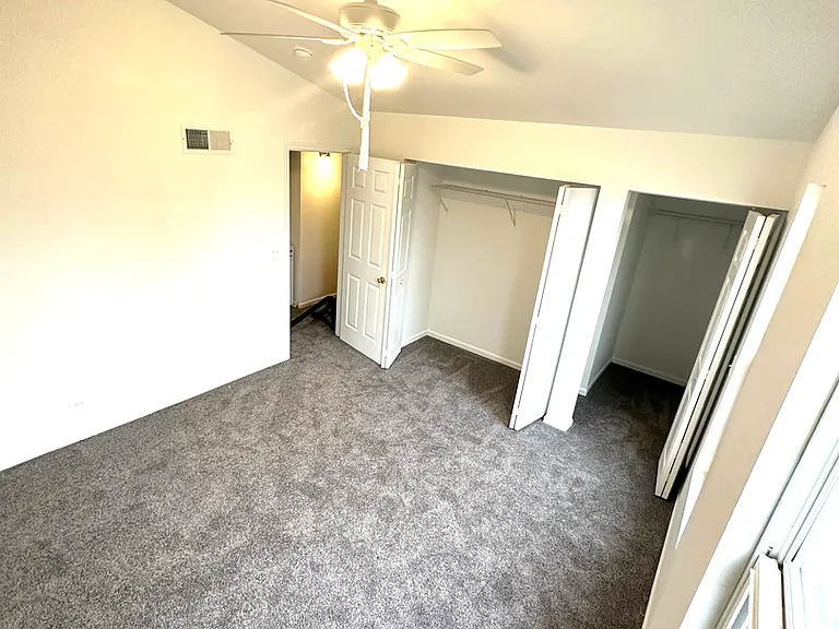 923 Four Seasons Blvd — Photo 16