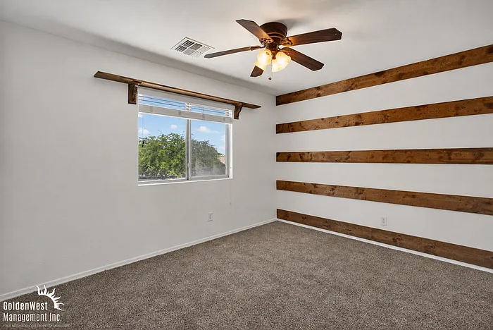 24011 N Cargo Ave — Photo 17